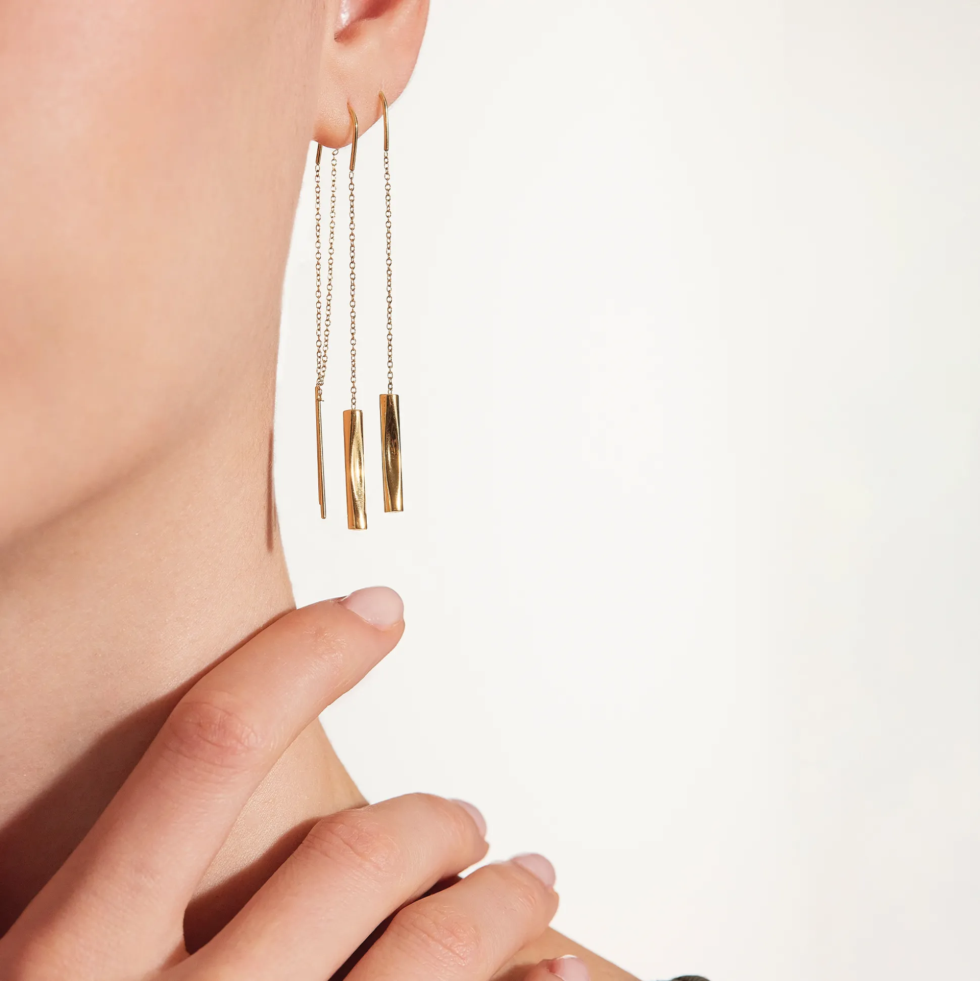 FLOW-GOLD COLORED STEEL EARRINGS